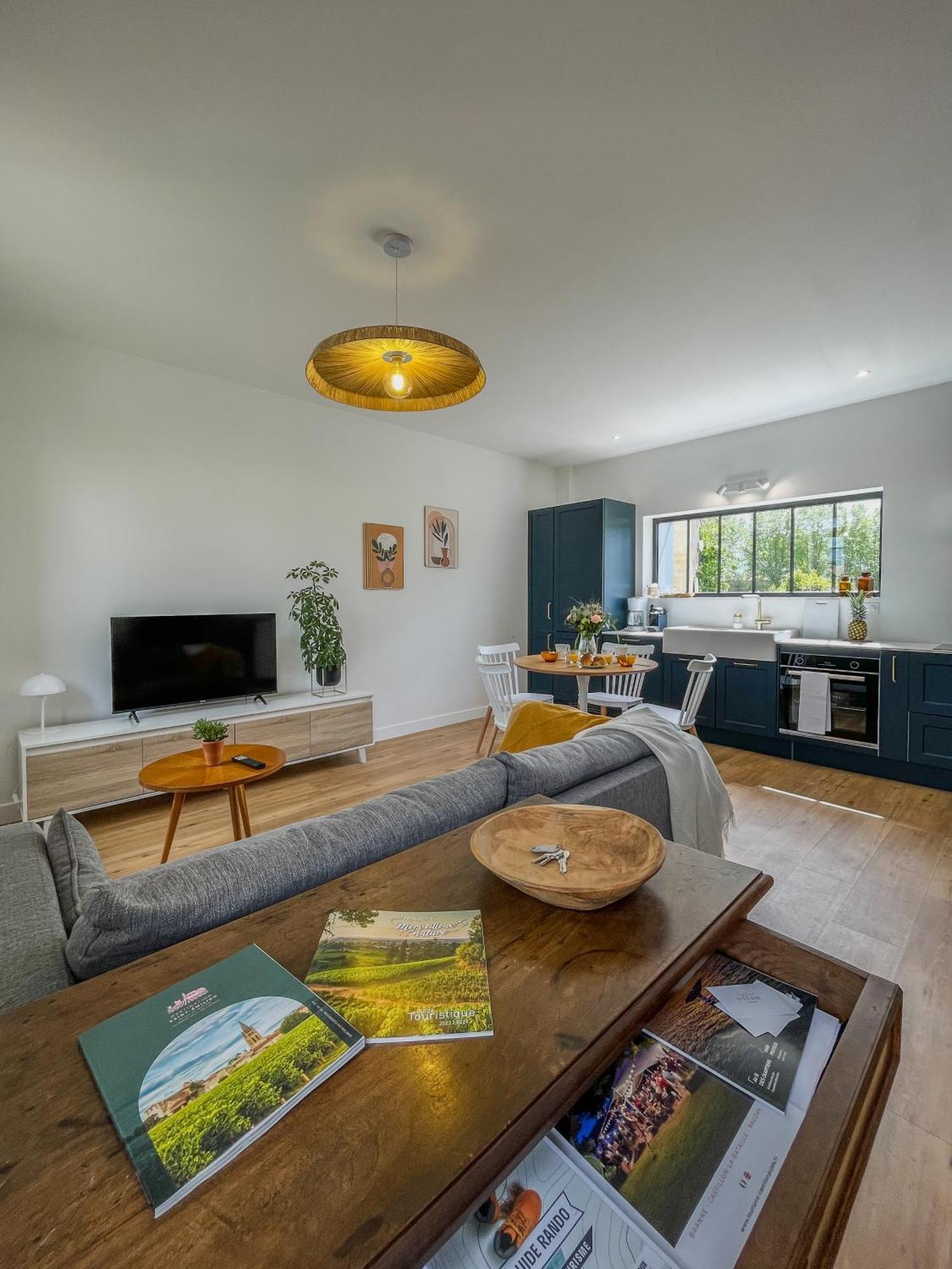 Maison Cosy Avec Vue Sur Les Vignes. Либорн Екстериор снимка